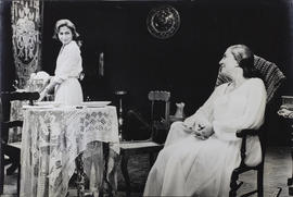 Nathalia Timberg e Zilka Sallaberry