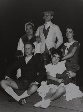 Irmgard Bornheim, Elizabeth de Blanco, Daniel Angeli, Yara Mattana e Rafael Costa
