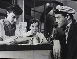 Lia Maioni, Carminha Brandão e Leonardo Villar